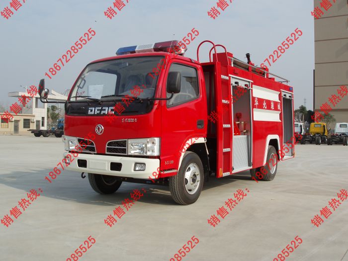 东风锐铃水罐消防车